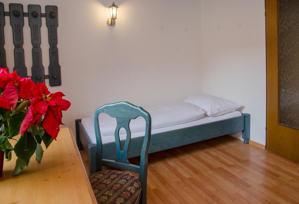 Hotel Garni Botenwirt Spital Am Pyhrn Zimmer foto